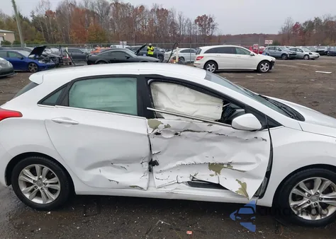 2014 Hyundai Elantra Gt from USA, damaged, VIN KMHD35LH7EU169743